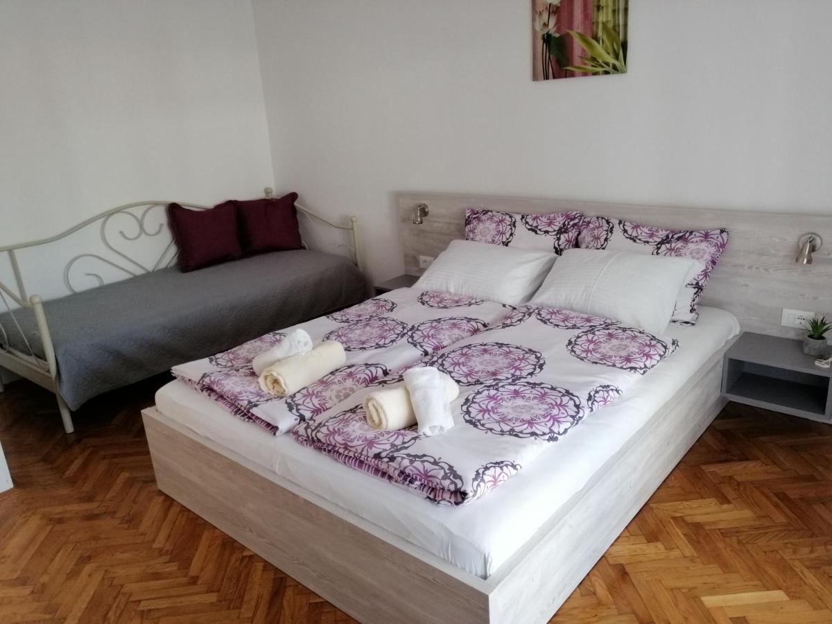Apartmani Darko โรวีน ภายนอก รูปภาพ