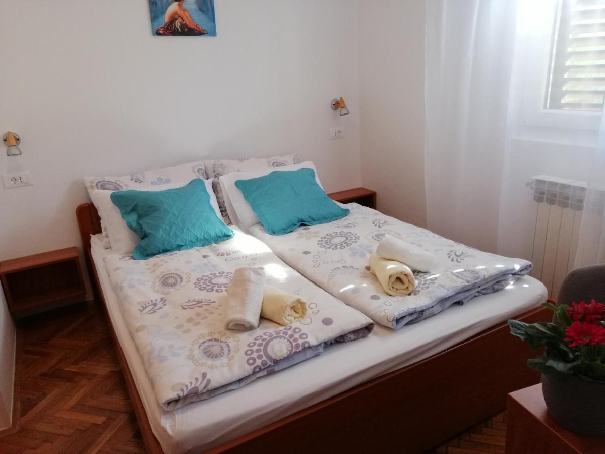 Apartmani Darko โรวีน ภายนอก รูปภาพ