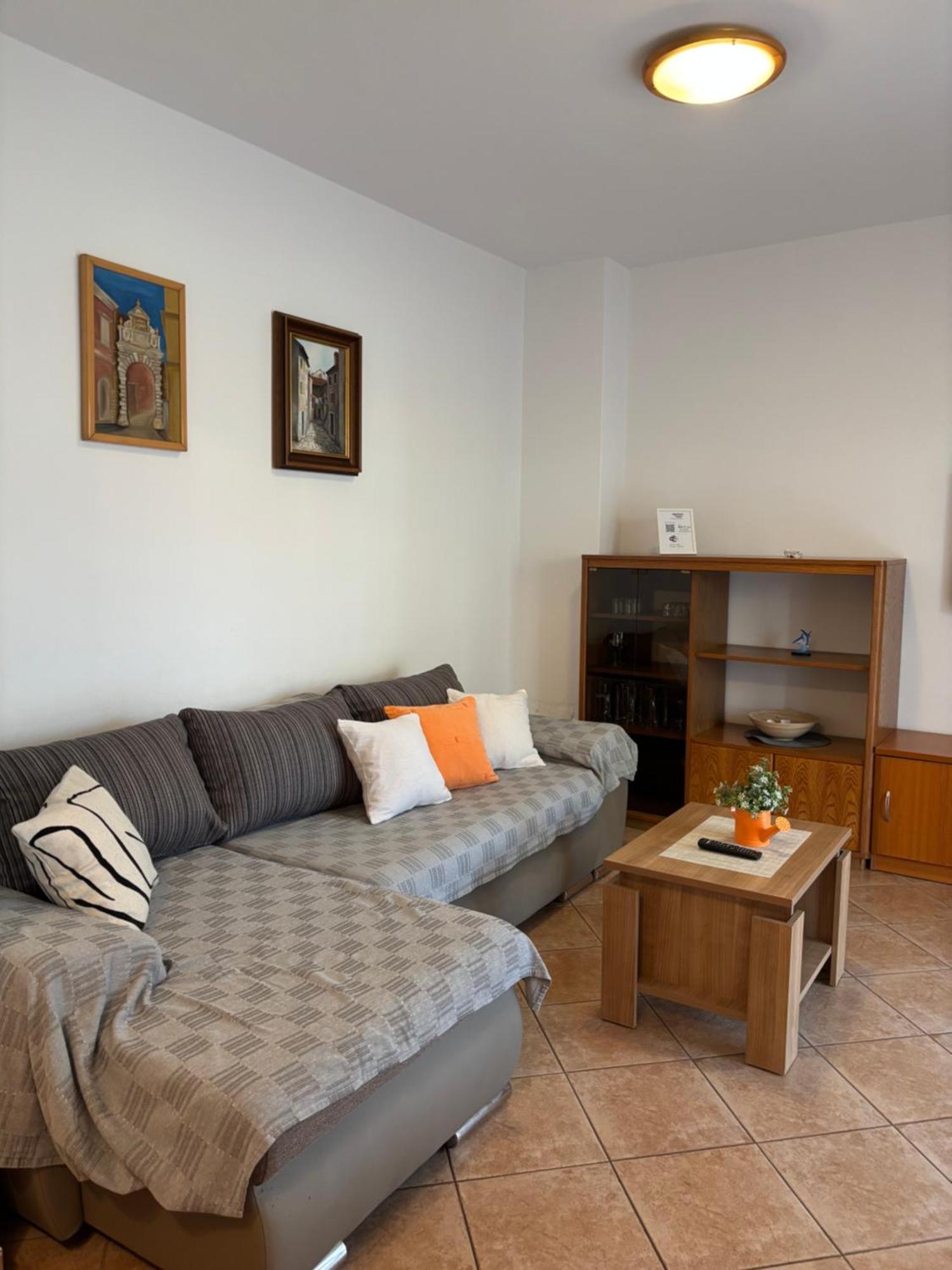 Apartmani Darko โรวีน ภายนอก รูปภาพ